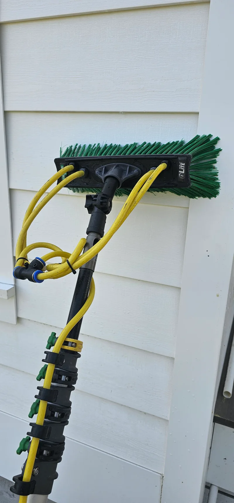 Commercial window cleaning service guide