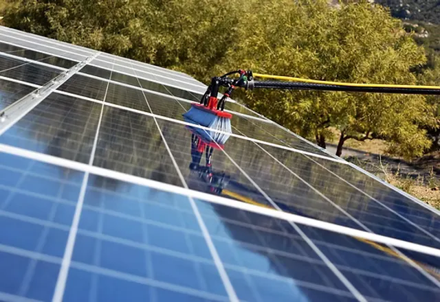 Solar panel cleaning service guide